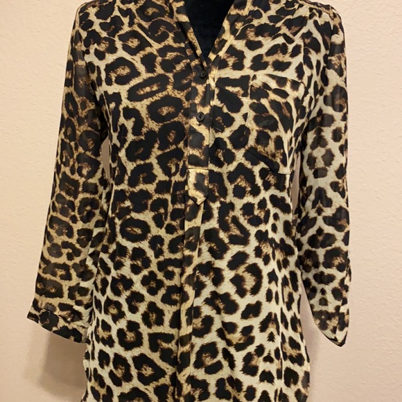 ❤️ 2 for $10 Wishful Park Leopard Prink Top - Picture 2 of 9